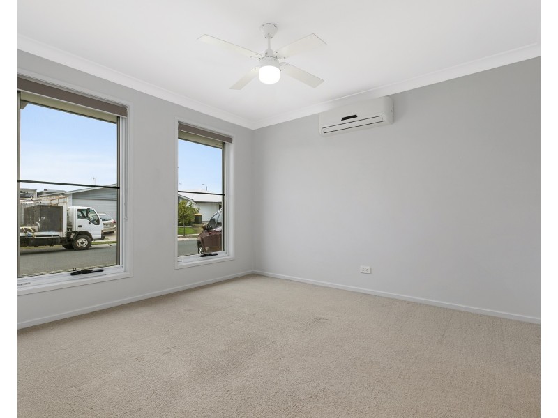 11 Curtis Street, Mountain Creek QLD 4557