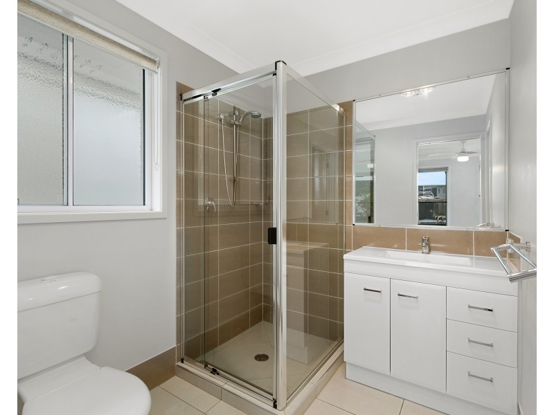 11 Curtis Street, Mountain Creek QLD 4557