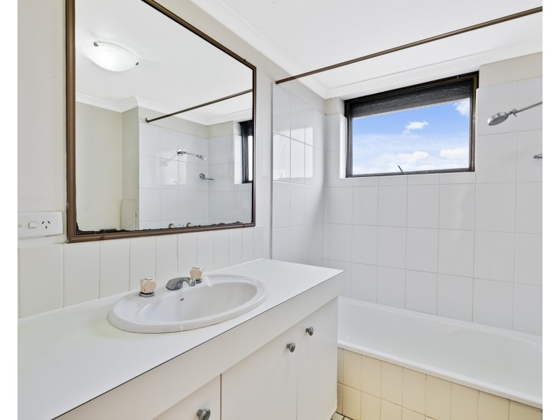 74/150 Duporth Avenue, Maroochydore QLD 4558