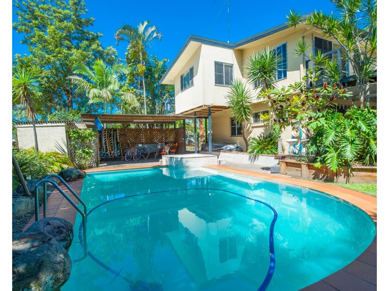 66  Oogar St, Alexandra Headland QLD 4572