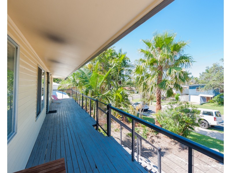 66  Oogar St, Alexandra Headland QLD 4572
