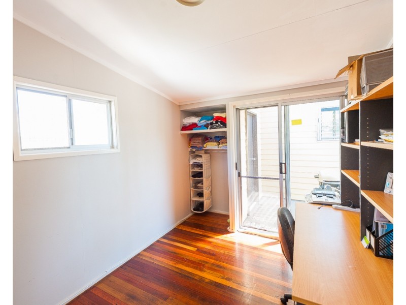 66  Oogar St, Alexandra Headland QLD 4572
