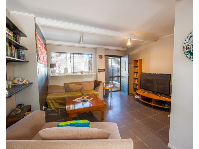 66  Oogar St, Alexandra Headland QLD 4572