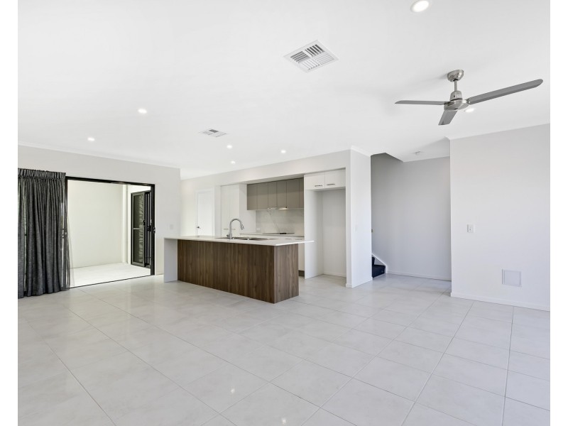 25 Greenview Terrace, Palmview QLD 4553