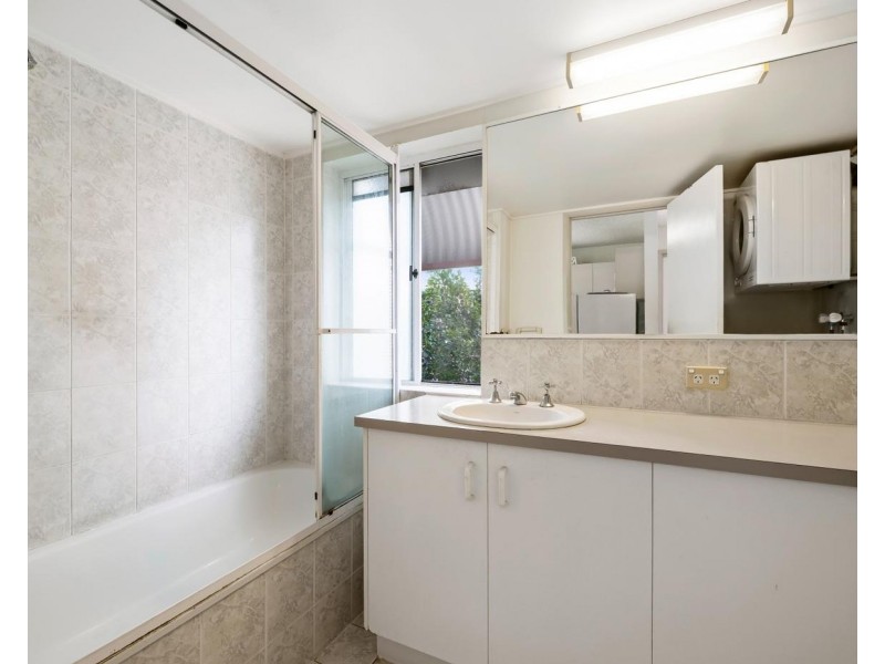 5/10-12 Maroubra Street, Alexandra Headland QLD 4572