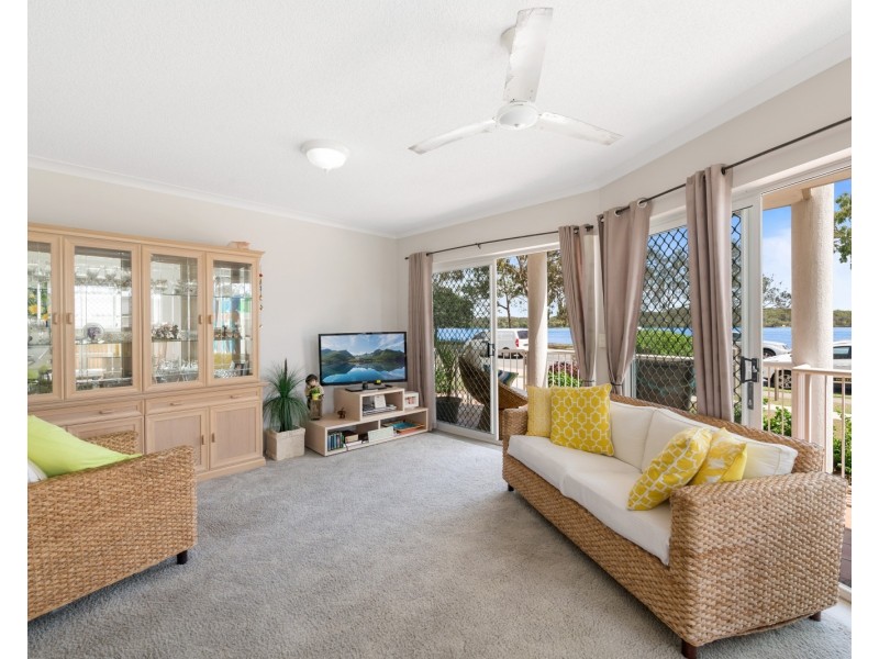 2/97-99 Bradman Avenue, Maroochydore QLD 4558