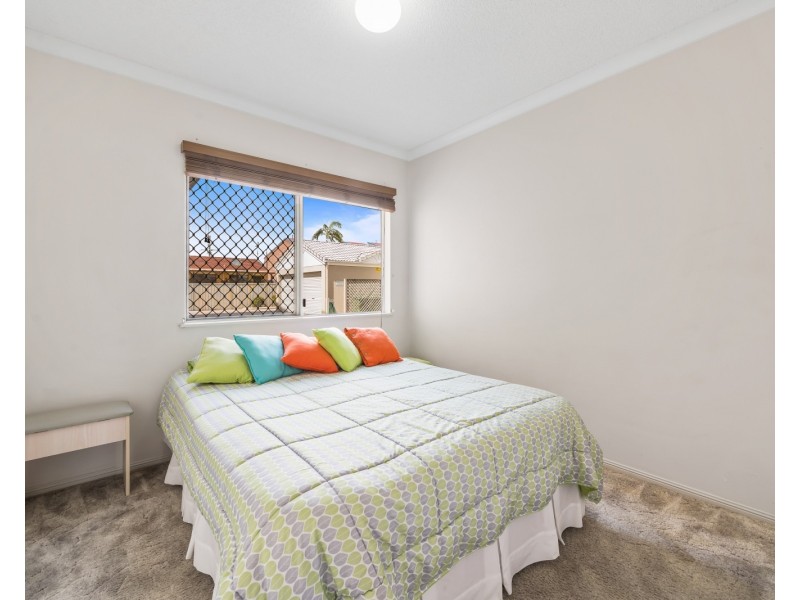 2/97-99 Bradman Avenue, Maroochydore QLD 4558