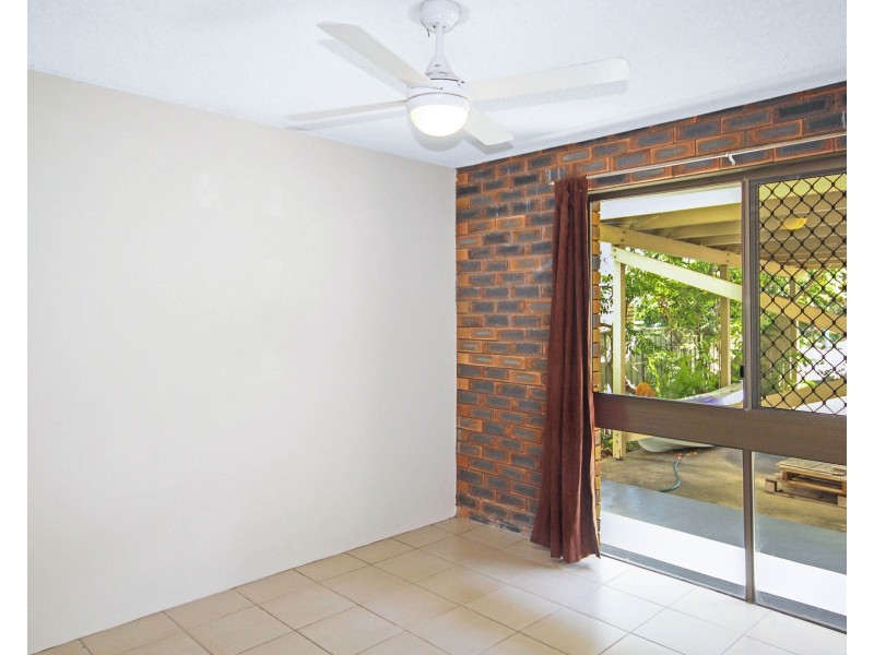 2/32 Goonawarra Dr, Mooloolaba QLD 4557