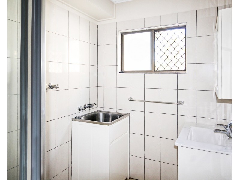 2/32 Goonawarra Dr, Mooloolaba QLD 4557