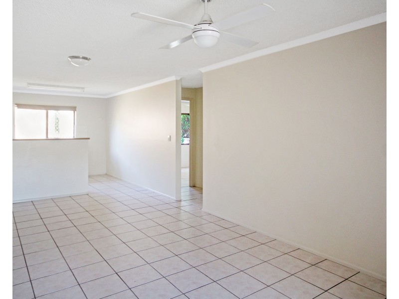 2/32 Goonawarra Dr, Mooloolaba QLD 4557