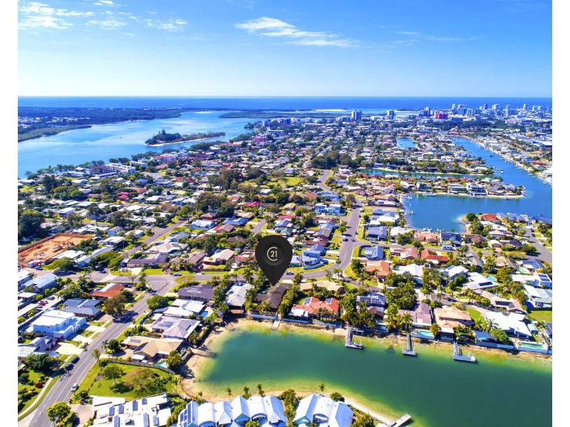 45 Summer Drive, Maroochydore QLD 4558