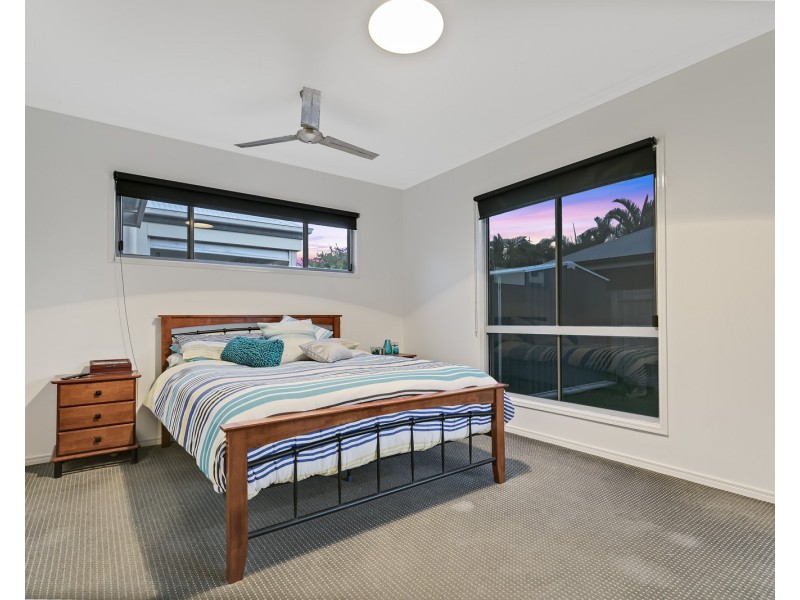 4 Maui Court, Kawana Island QLD 4575