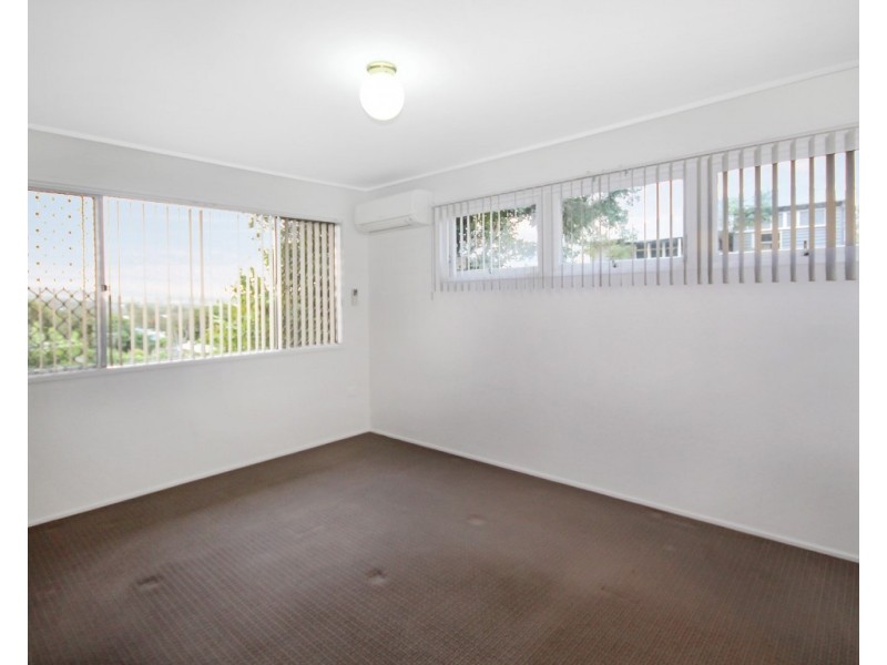 6 Dandenong Street, Burnside QLD 4560