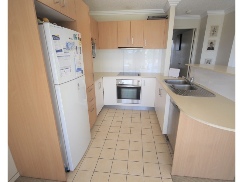 11/10  Edward St, Alexandra Headland QLD 4572