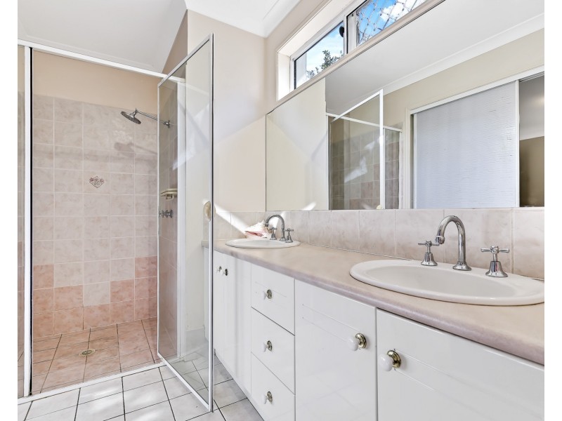 11 Meisner Court, Mountain Creek QLD 4557