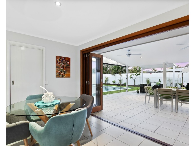 4 Karloo Court, Mountain Creek QLD 4557