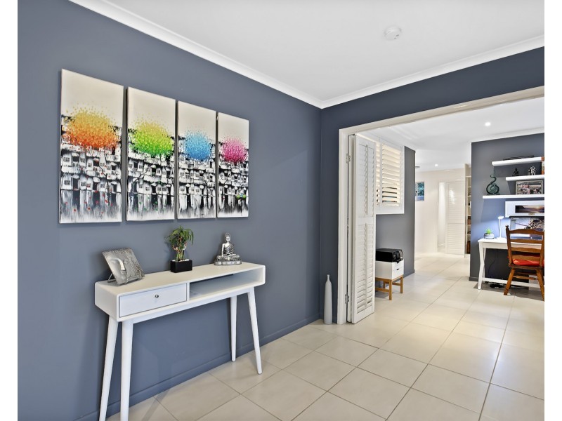 4 Karloo Court, Mountain Creek QLD 4557