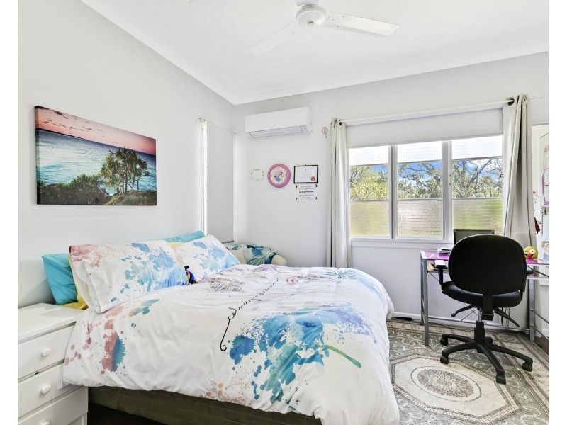22 Bowen Road, Glass House Mountains QLD 4518
