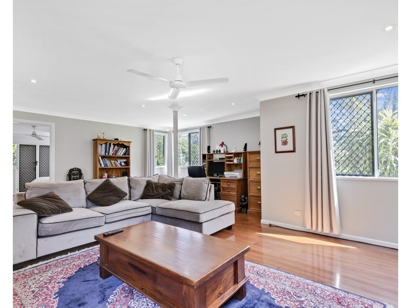 22 Bowen Road, Glass House Mountains QLD 4518