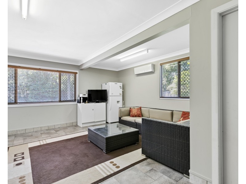 22 Bowen Road, Glass House Mountains QLD 4518