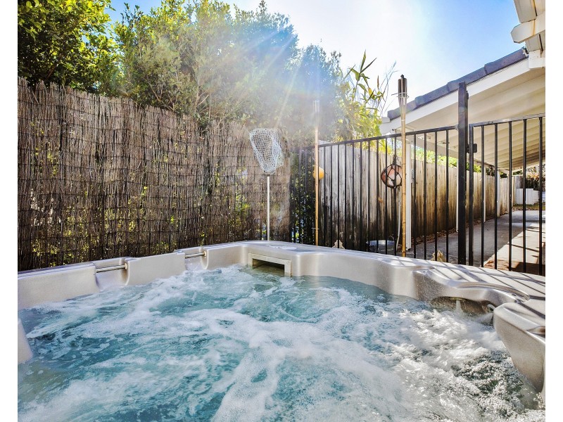 1 Boward Close, Yaroomba QLD 4573