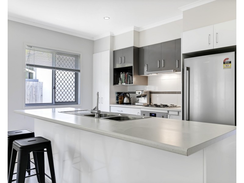30  Bribie Place, Mountain Creek QLD 4557