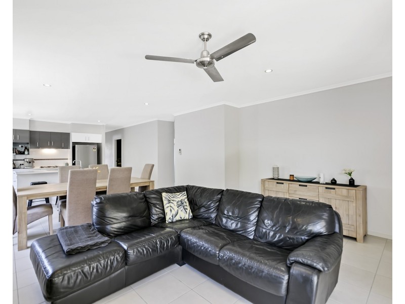 30  Bribie Place, Mountain Creek QLD 4557