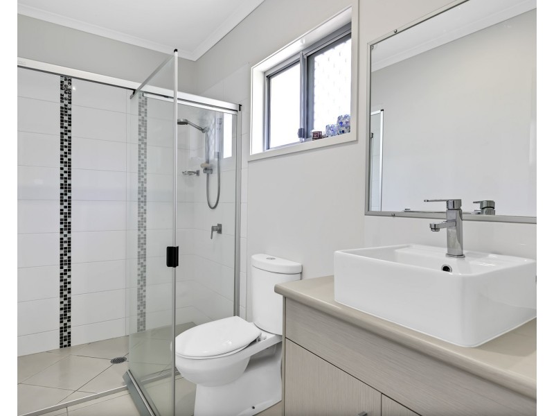 30  Bribie Place, Mountain Creek QLD 4557