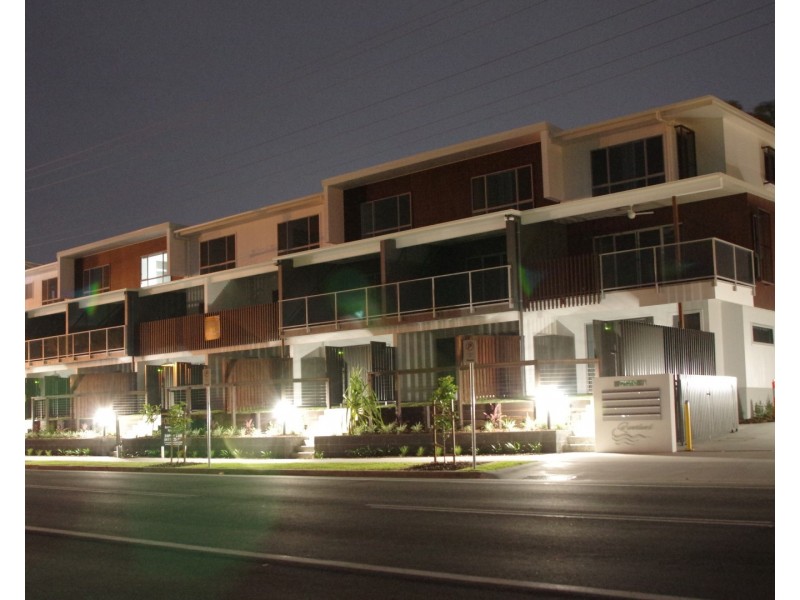 2/327 Bradman Avenue, Maroochydore QLD 4558