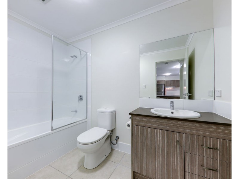 28/1  Hibbertia Street, Mountain Creek QLD 4557