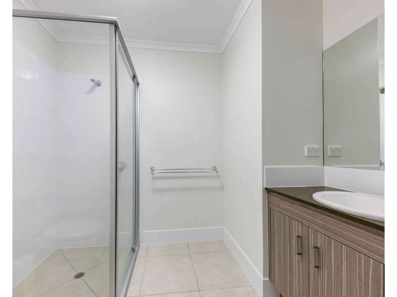 28/1  Hibbertia Street, Mountain Creek QLD 4557