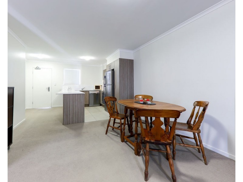 28/1  Hibbertia Street, Mountain Creek QLD 4557