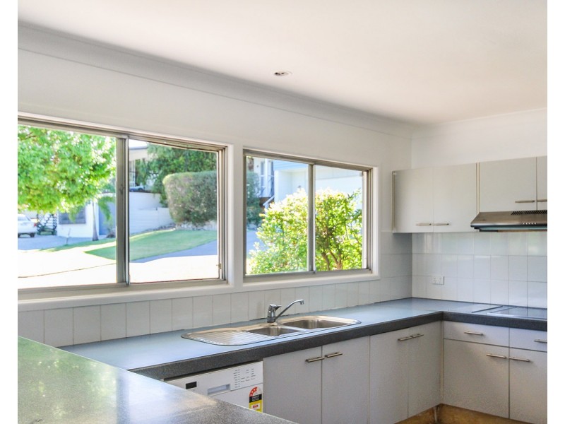 11 Dilli Court, Alexandra Headland QLD 4572