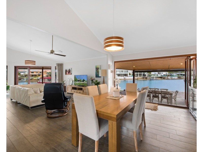 53 Schirrmann Dr, Maroochydore QLD 4558