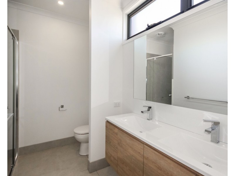 45 Tinnanbar Terrace, Maroochydore QLD 4558