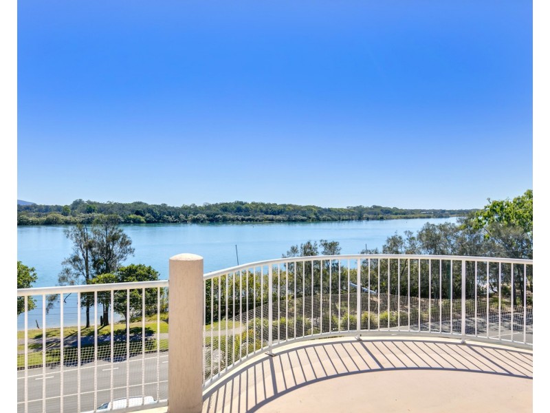 9/153 Bradman Avenue, Maroochydore QLD 4558