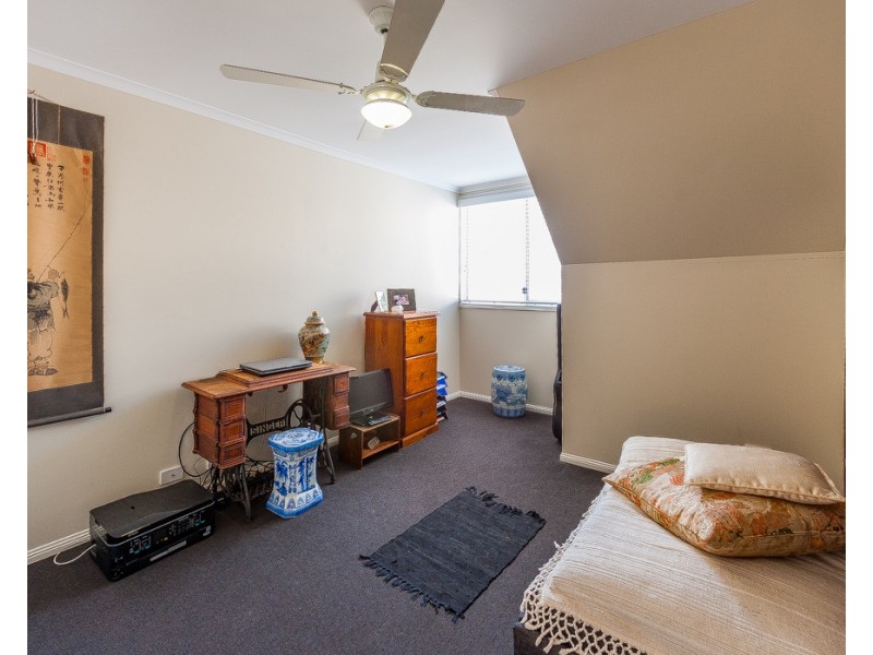 2/35 Baden Powell Street, Maroochydore QLD 4558