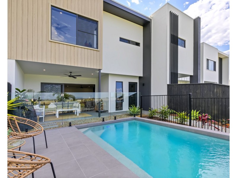48 Parkway Terrace, Palmview QLD 4553