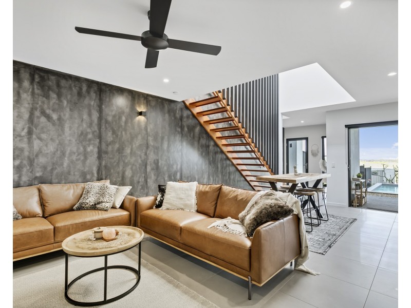48 Parkway Terrace, Palmview QLD 4553