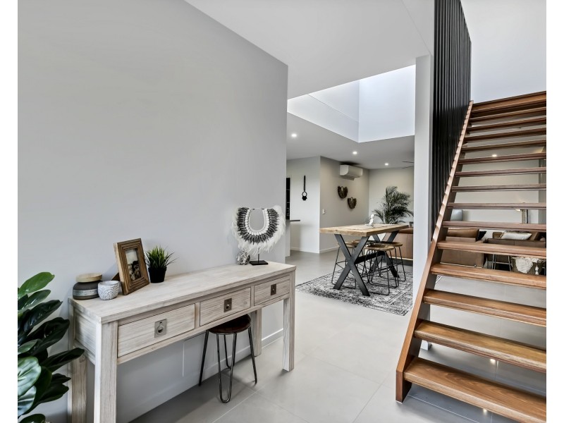 48 Parkway Terrace, Palmview QLD 4553