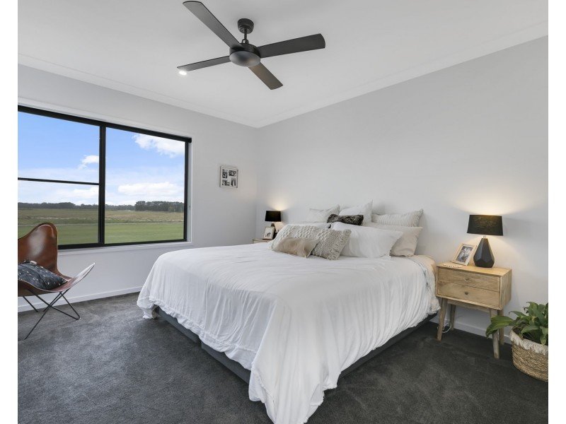 48 Parkway Terrace, Palmview QLD 4553