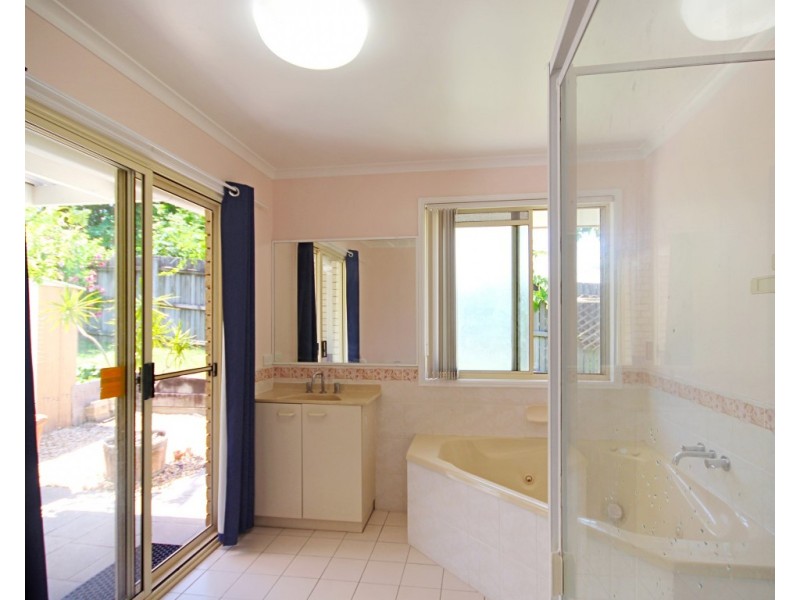 8 Hazeltine Court, Maroochydore QLD 4558