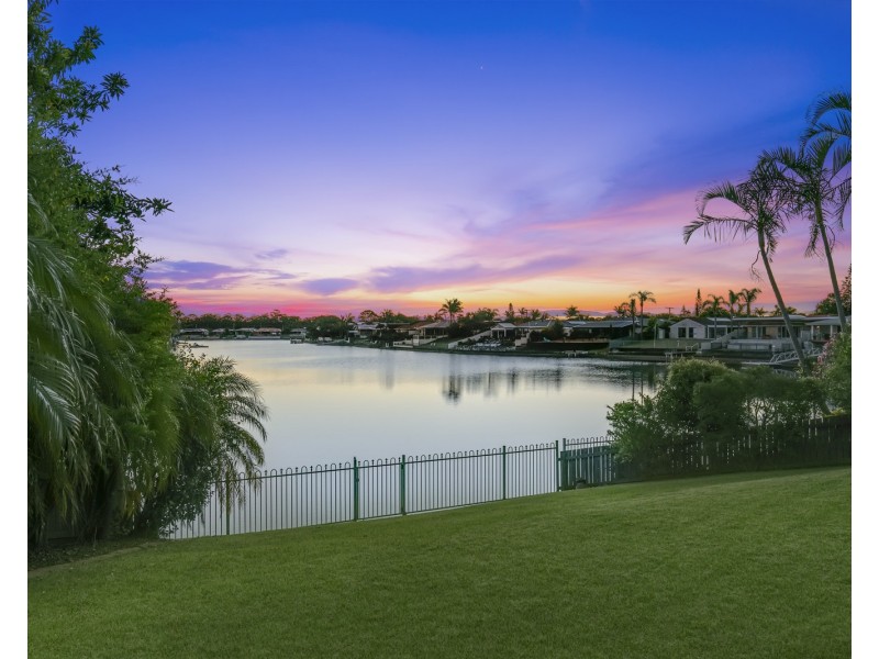 6 Piringa Street, Wurtulla QLD 4575