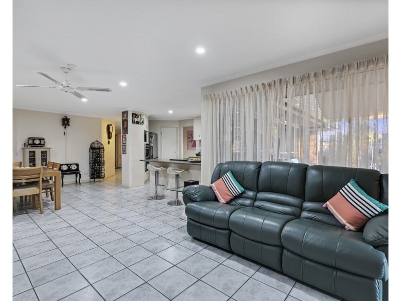 6 Piringa Street, Wurtulla QLD 4575