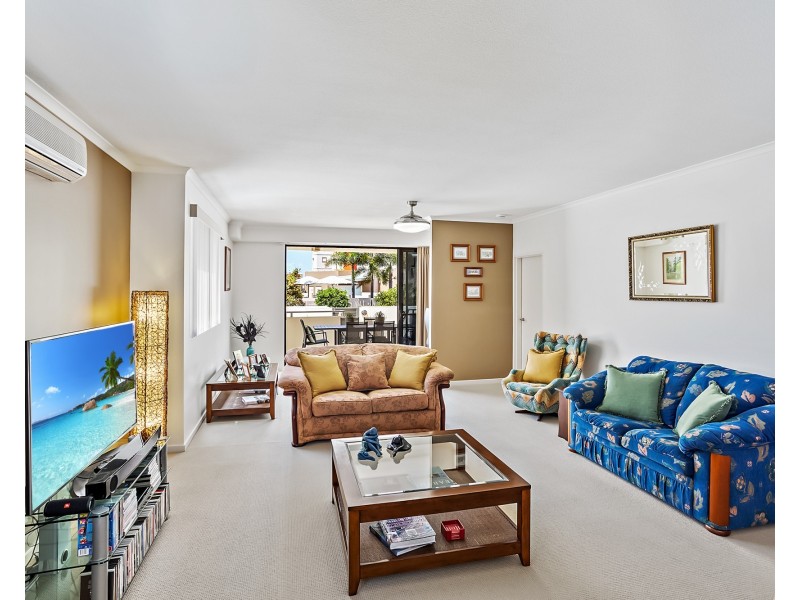 1/71-73 Duporth Avenue, Maroochydore QLD 4558