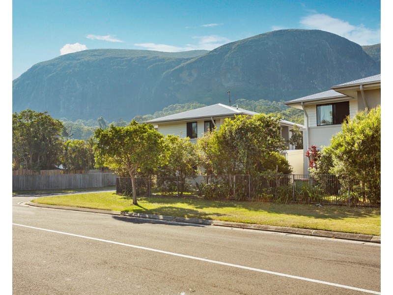 2/30 Jarnahill Drive, Mount Coolum QLD 4573