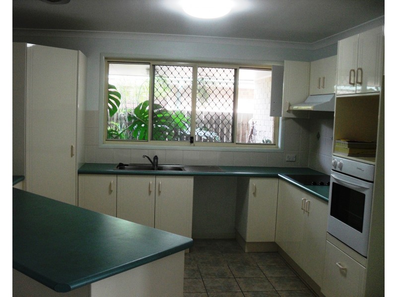 8 Bronte Court, Sippy Downs QLD 4556