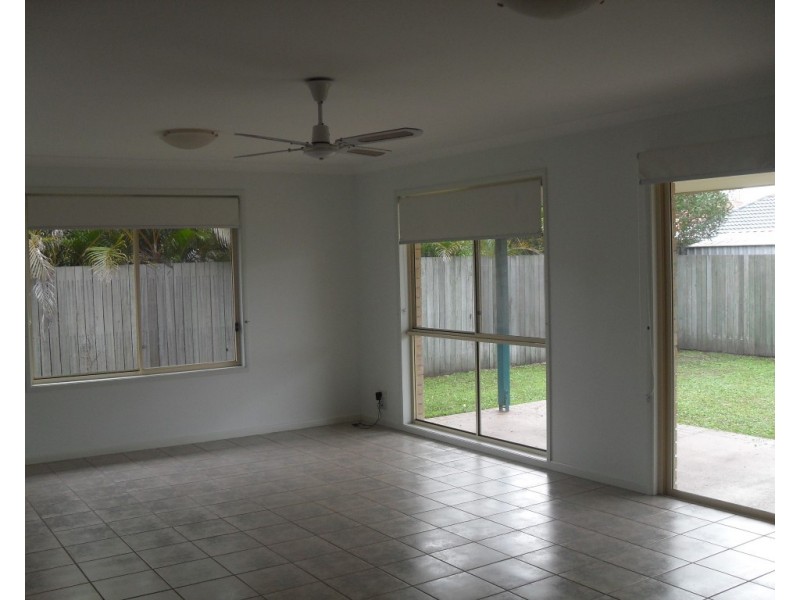 8 Bronte Court, Sippy Downs QLD 4556