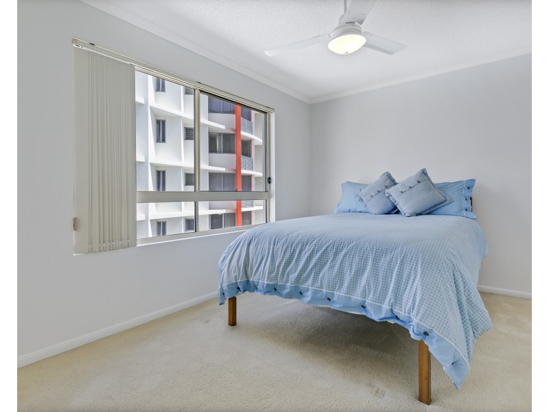 13/136 Duporth Avenue, Maroochydore QLD 4558