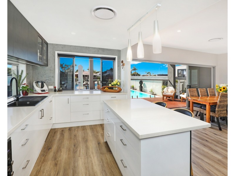 2 Myoora Court, Minyama QLD 4575